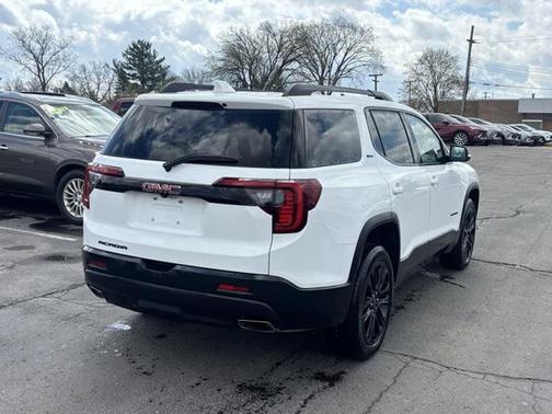2023 GMC Acadia FWD SLT