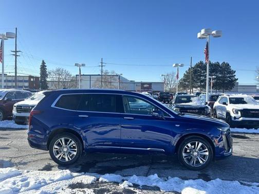 2023 Cadillac XT6 Premium Luxury AWD