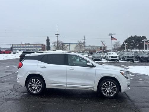 2024 GMC Terrain Denali