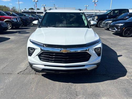 Summit White 2024 Chevrolet Trailblazer LT