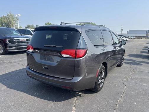 2020 Chrysler Pacifica Touring-L Plus