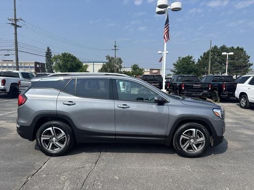 2021 GMC Terrain SLT