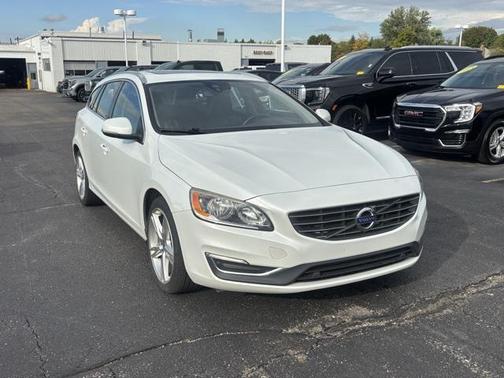 2016 Volvo V60 T5 Premier