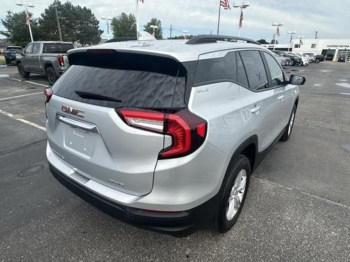 2022 GMC Terrain SLE