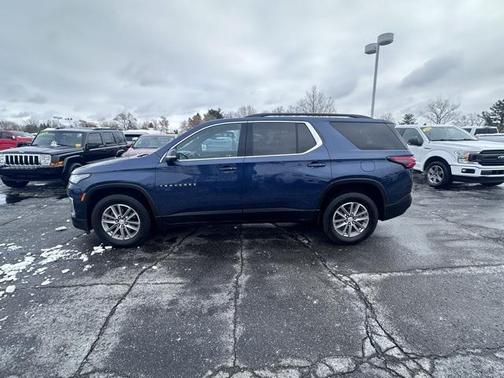 2023 Chevrolet Traverse LT Leather