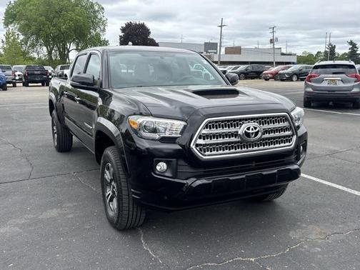 2017 Toyota Tacoma TRD Sport
