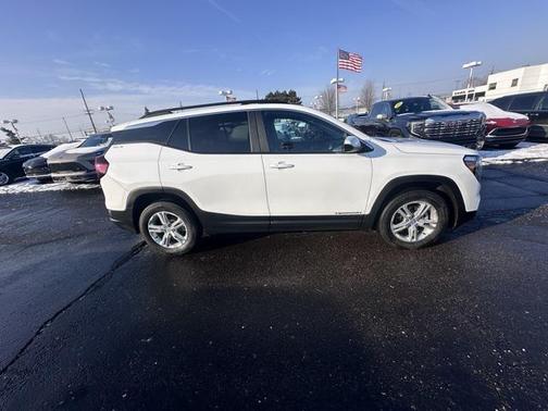 2023 GMC Terrain SLE