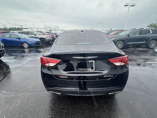 2015 Chrysler 200 S