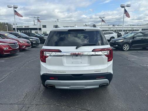 2023 GMC Acadia AWD SLT
