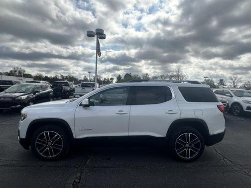 2023 GMC Acadia AWD SLT