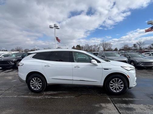 2023 Buick Enclave Essence FWD