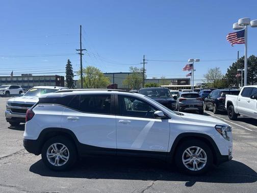 2022 GMC Terrain SLE