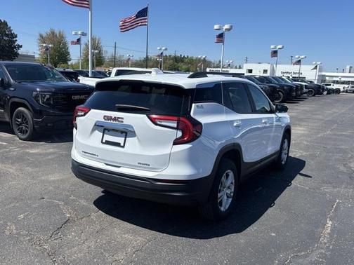 2022 GMC Terrain SLE