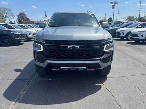 Sterling Gray Metallic 2023 Chevrolet Suburban 4WD Z71