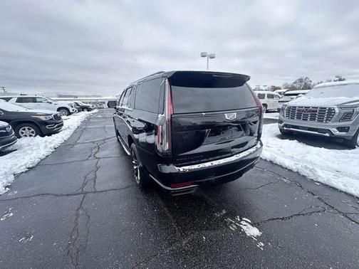 2023 Cadillac Escalade ESV Sport Platinum