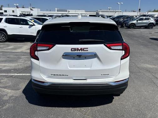 2022 GMC Terrain SLT