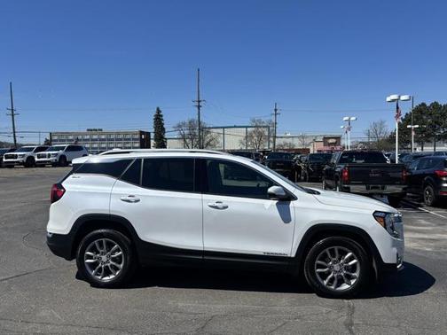 2022 GMC Terrain SLT