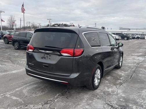 2018 Chrysler Pacifica Touring-L Plus
