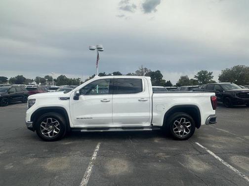 2022 GMC Sierra 1500 SLT