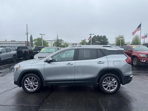 2023 GMC Terrain SLT