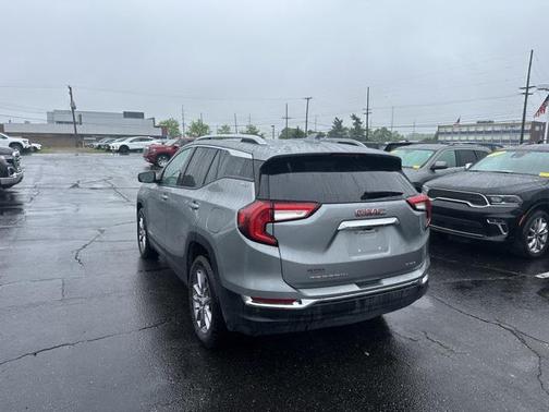 2023 GMC Terrain SLT