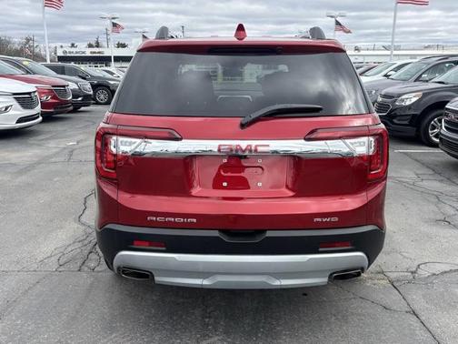 2023 GMC Acadia AWD SLT