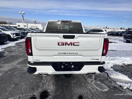 2025 GMC Sierra 1500 AT4