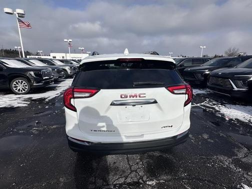 2023 GMC Terrain AWD AT4