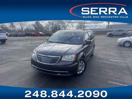 2016 Chrysler Town & Country Touring