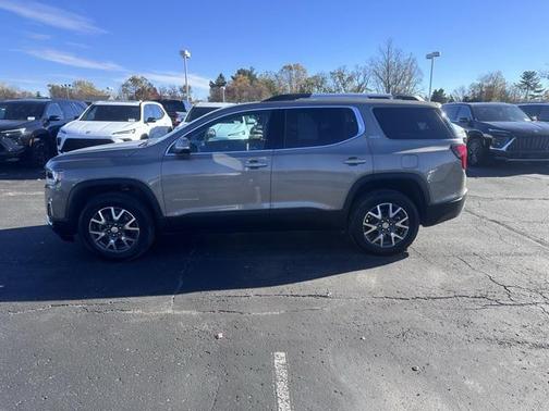 2023 GMC Acadia AWD SLE