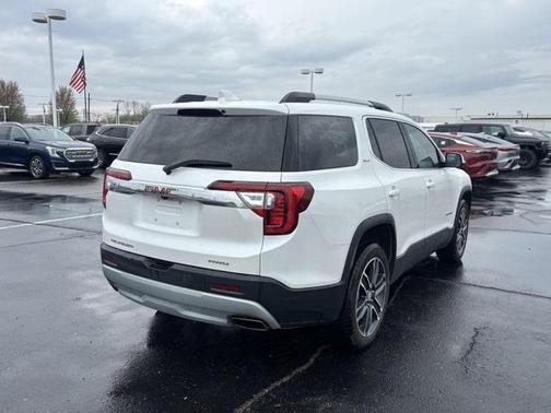 2023 GMC Acadia AWD SLT