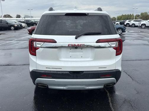 2023 GMC Acadia AWD SLT