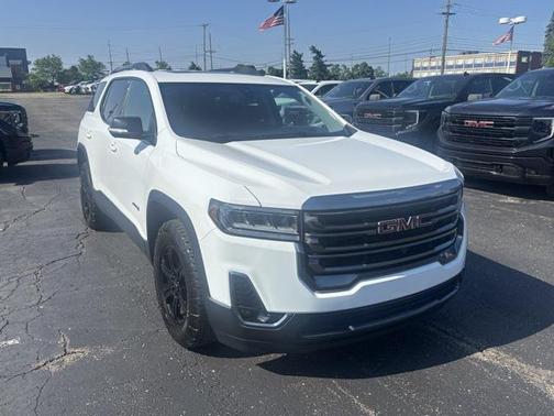2023 GMC Acadia AWD AT4