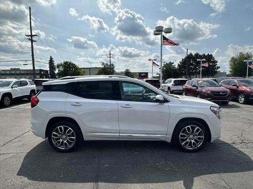 2022 GMC Terrain Denali