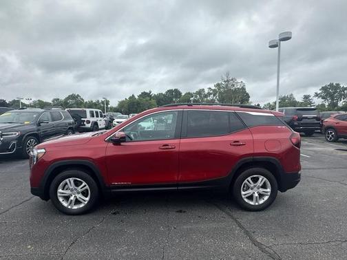 2023 GMC Terrain SLE
