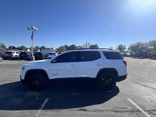 2023 GMC Acadia FWD SLT