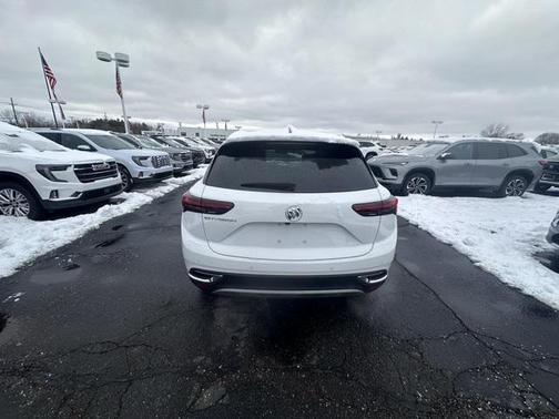 2022 Buick Envision FWD Essence