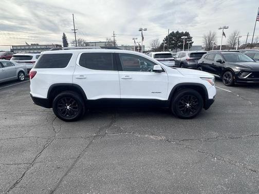 2019 GMC Acadia SLT-1