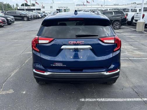 2022 GMC Terrain SLT