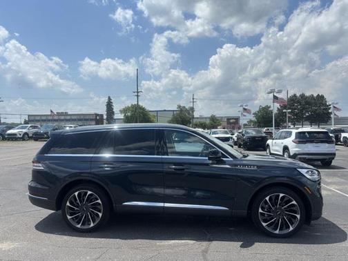 2022 Lincoln Aviator Reserve AWD