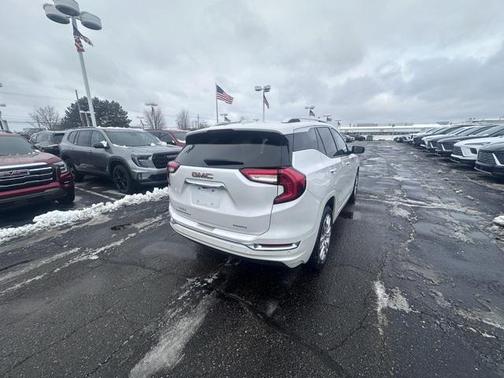 2023 GMC Terrain Denali