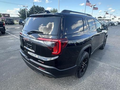 2023 GMC Acadia AWD AT4