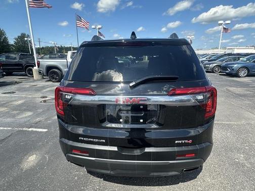 2023 GMC Acadia AWD AT4