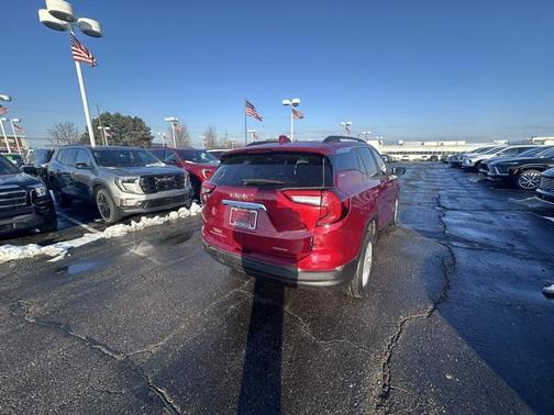 2023 GMC Terrain SLE