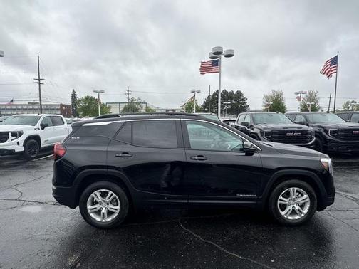 2022 GMC Terrain SLE