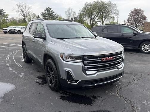 2023 GMC Acadia AWD AT4