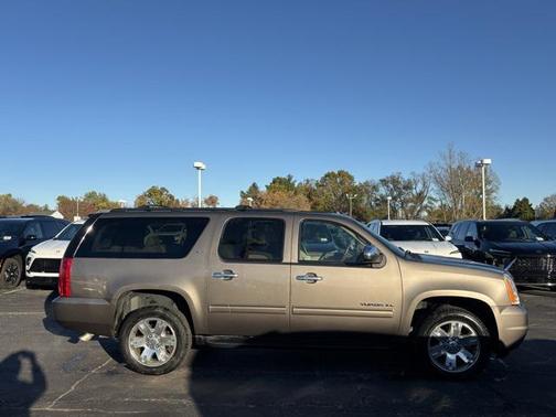 2011 GMC Yukon XL 1500 SLT