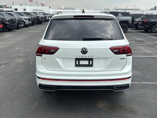 2022 Volkswagen Tiguan 2.0T SE R-Line Black 4MOTION