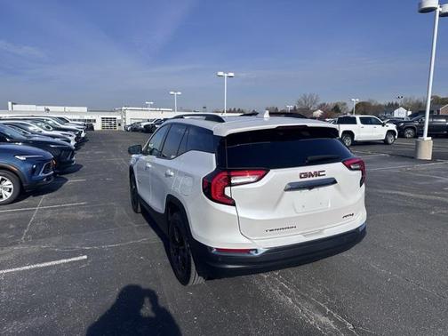 2022 GMC Terrain AWD AT4