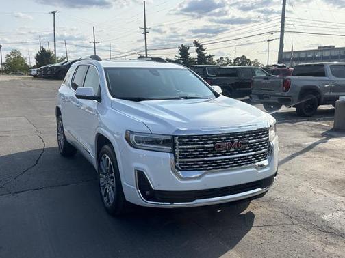 2023 GMC Acadia Denali